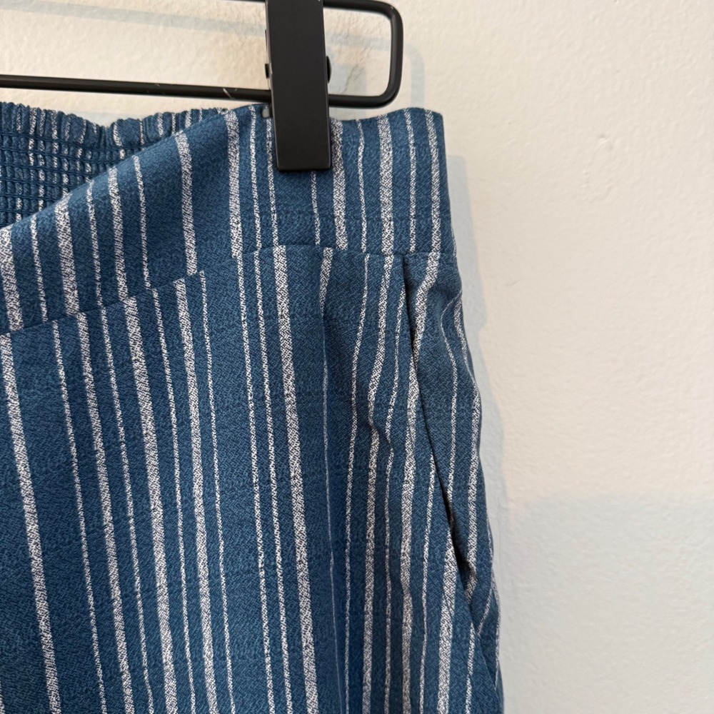 Carve Designs Blue White Striped Ruched Ankle Jogger Pants Womens Medium M - Picture 3 of 6
